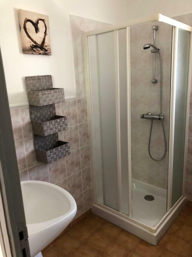 Maison D'En Face Salavas Zewnętrze zdjęcie